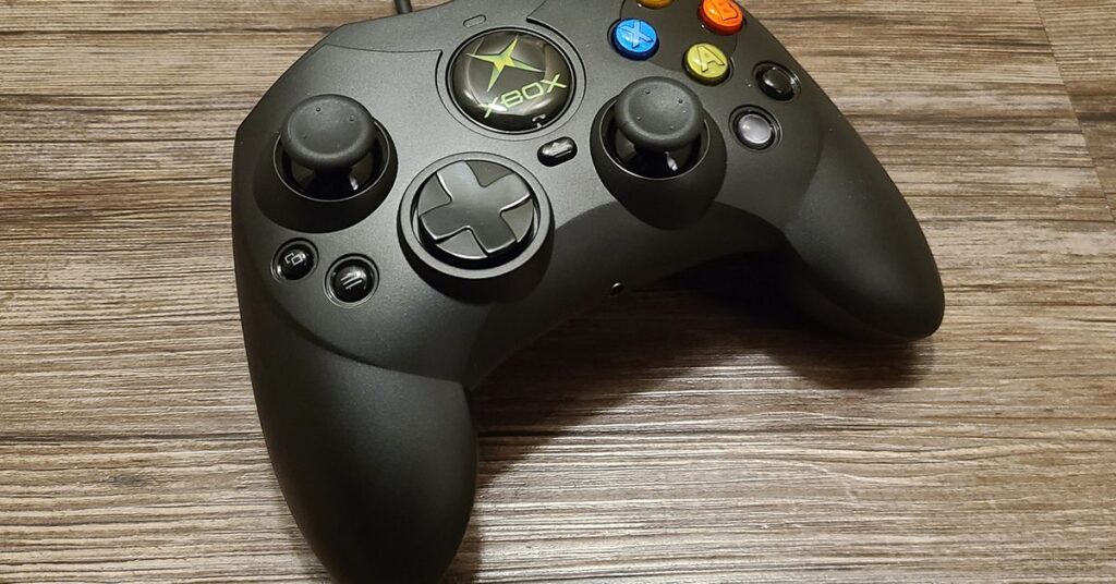 Hyperkin is rereleasing the original Xbox ‘Controller S’ with Hall effect sticks and triggers