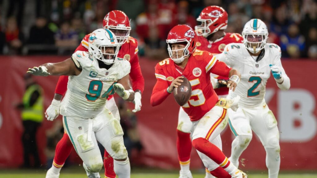 Miami Dolphins vs. Kansas City Chiefs: How to Watch the AFC Wild Card Game on Saturday