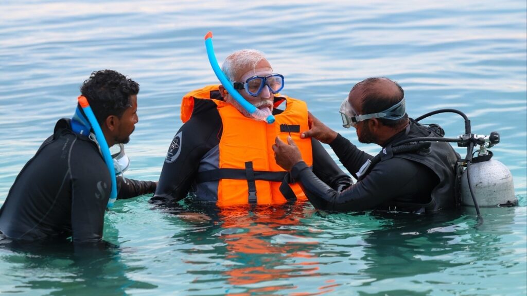 PM Modi snorkelling