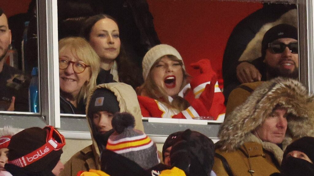 Taylor Swift Proves She’s a Swag Surfer by Showing Off Her Moves While Cheering on Travis Kelce at Chiefs Game