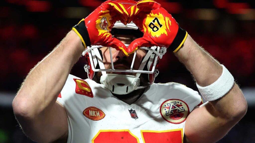 Travis Kelce Does Taylor Swift's Signature Heart Hands at Chiefs-Bills Game