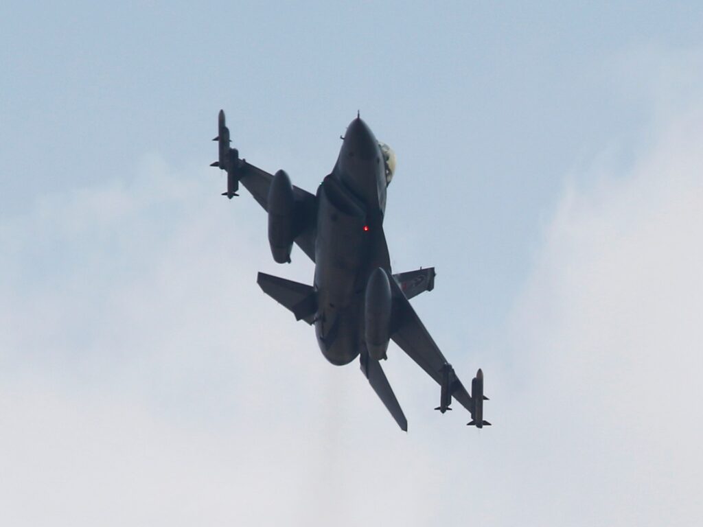 Turkey launches air attacks against Kurdish rebels in Iraq and Syria | Conflict News