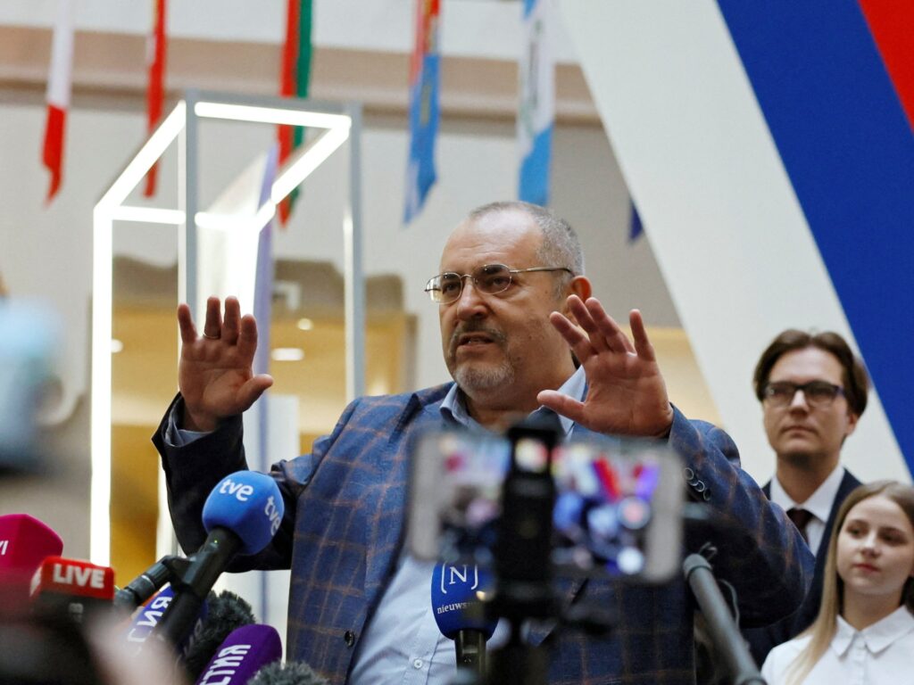 Ukraine war critic submits bid to challenge Putin for Russia’s presidency | Elections News