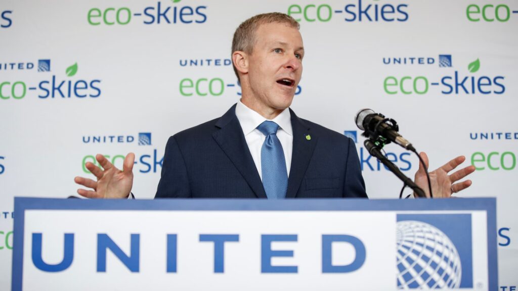 United CEO reportedly kickstarts Airbus talks amid Boeing delays