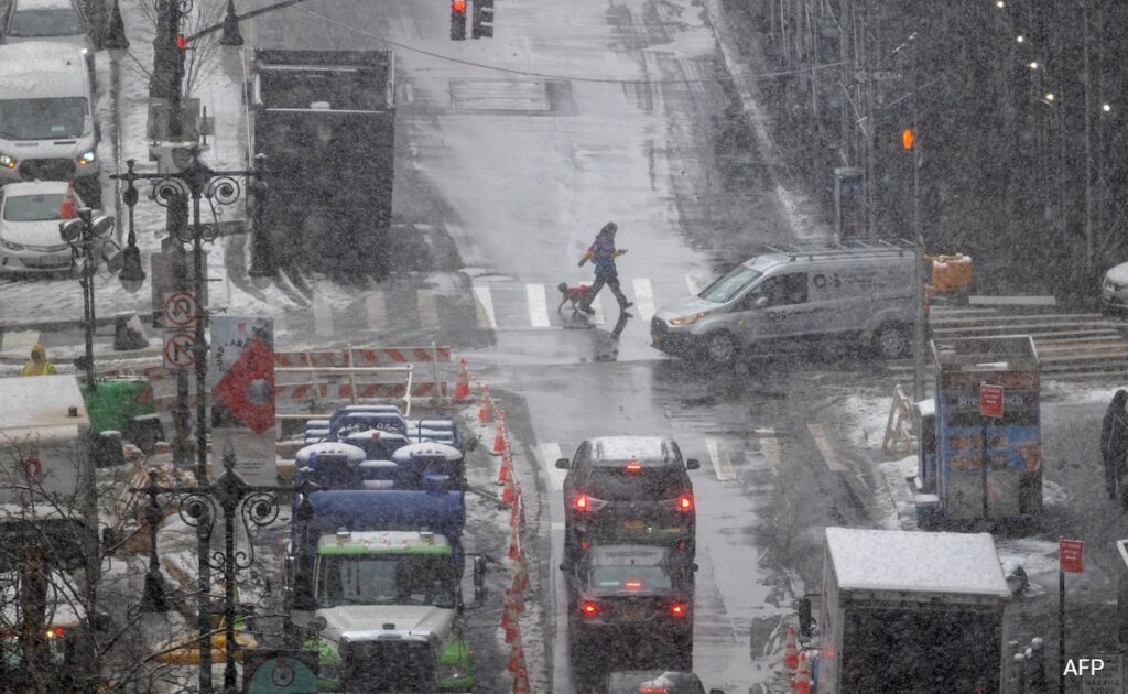 All You Need To Know About Nor'easter Winter Storm Plaguing New York City