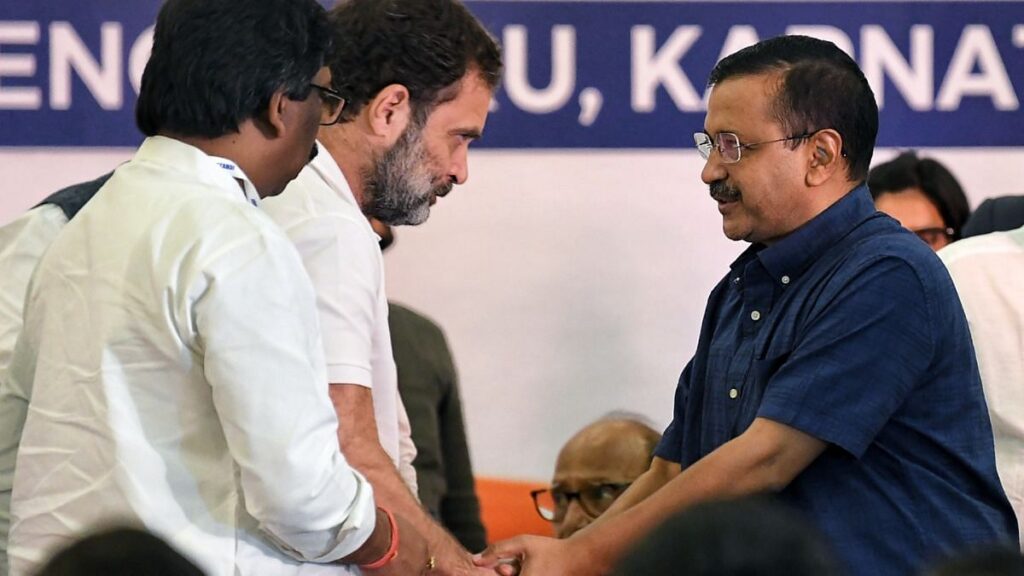 File photo of Congress leader Rahul Gandhi with Delhi Chief Minister and Aam Aadmi Party chief Arvind Kejriwal