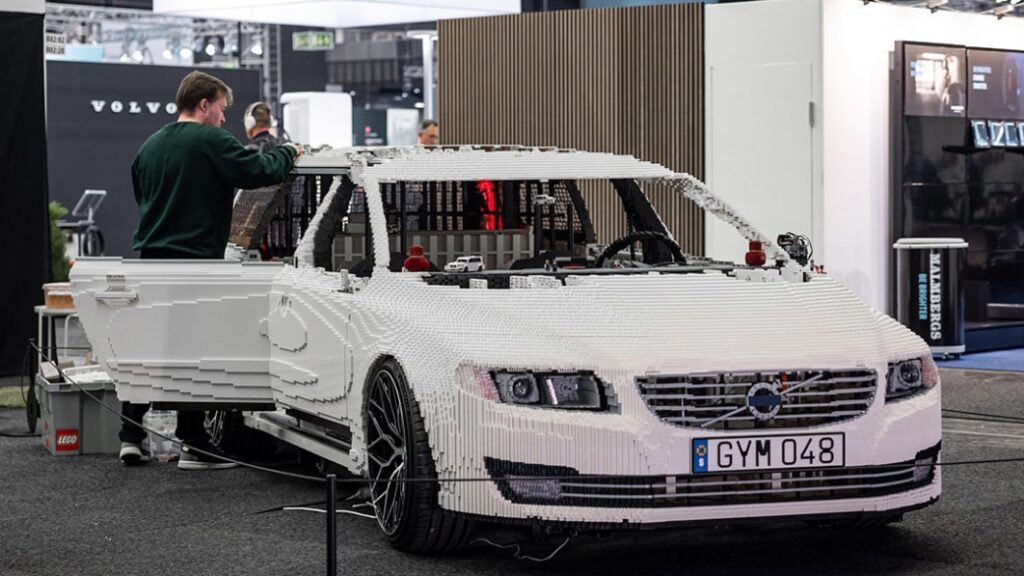 Driveable Volvo V70 wagon made with 400,000 Lego pieces