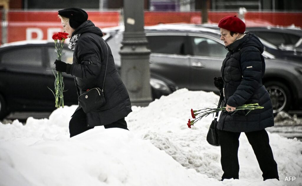 Putin Critic Alexei Navalny Tributes Paid At Moscow's 'Wall Of Grief'