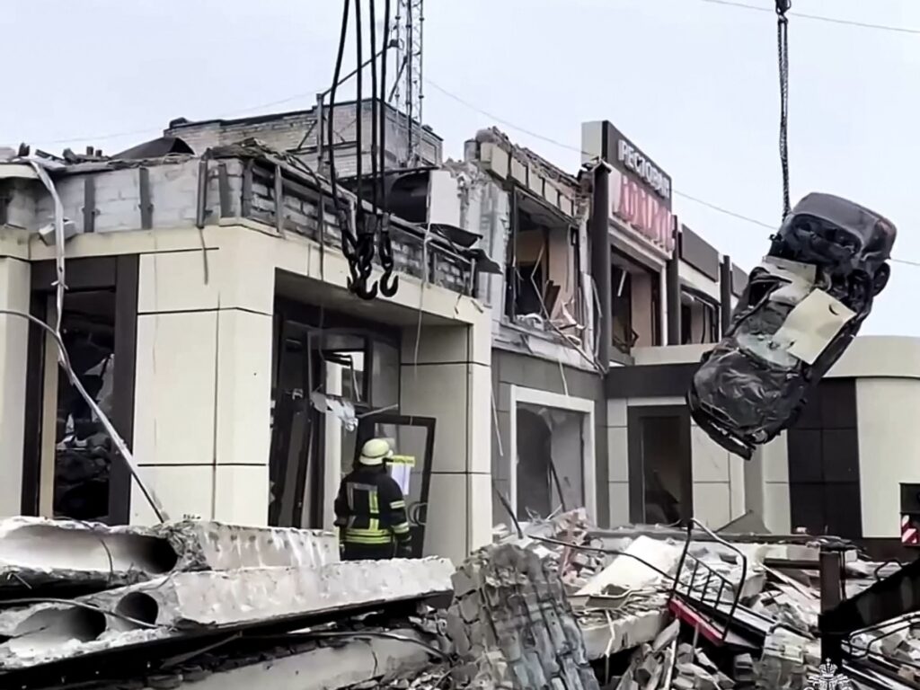 Russia says dozens killed in Ukraine shelling of bakery in Lysychansk | Russia-Ukraine war News