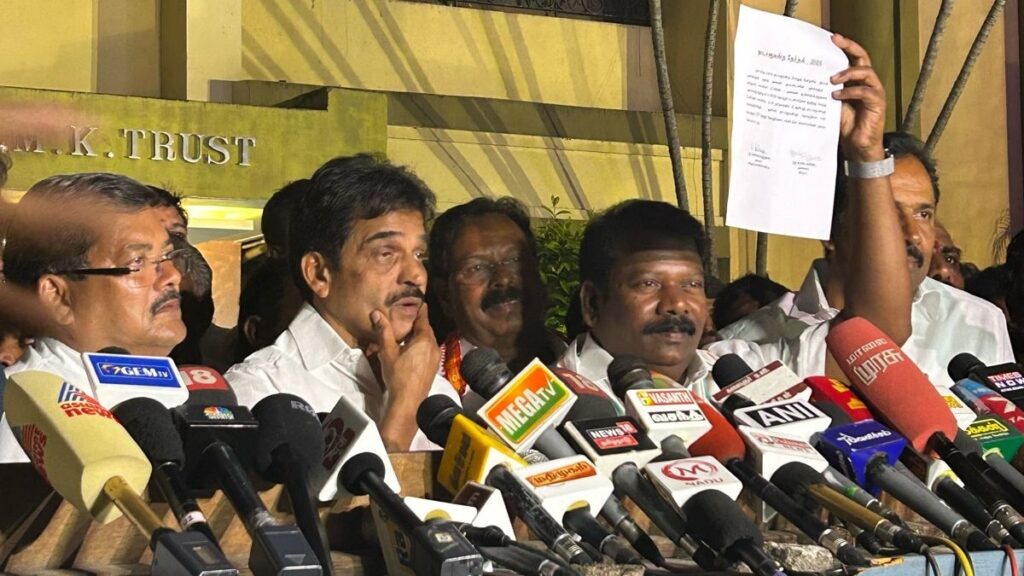 Congress finalises seat-sharing deal with DMK for Tamil Nadu, Puducherry