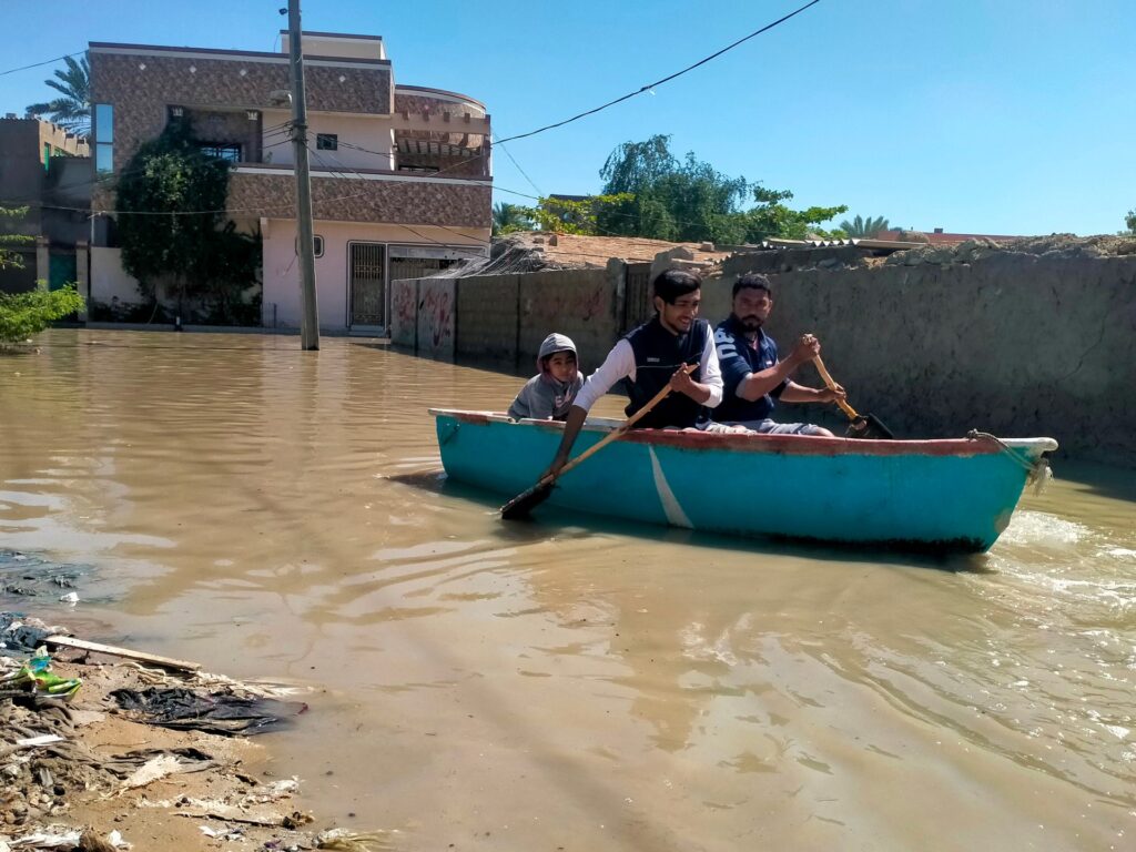 Heavy rains kill 29 in Pakistan as houses collapse, landslides block roads | Weather News