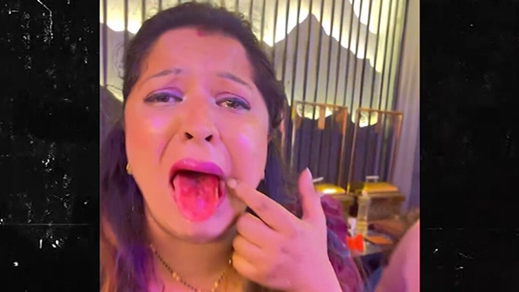 India Restaurant Guests Vomit Blood, Mistakenly Served Dry Ice