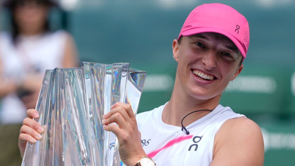 Indian Wells: Iga Swiatek wins title for second time after defeating Maria Sakkari in straight sets | Tennis News