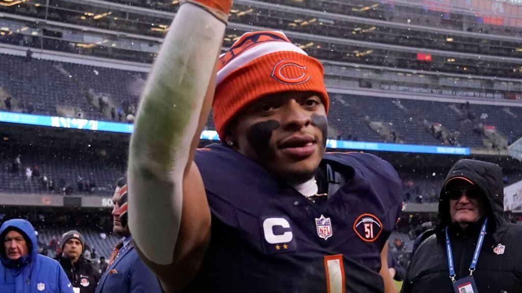 Chicago Bears quarterback Justin Fields