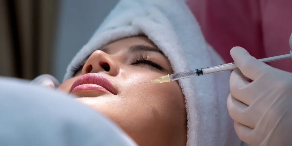 CDC identifies first cases of HIV transmitted through cosmetic needles