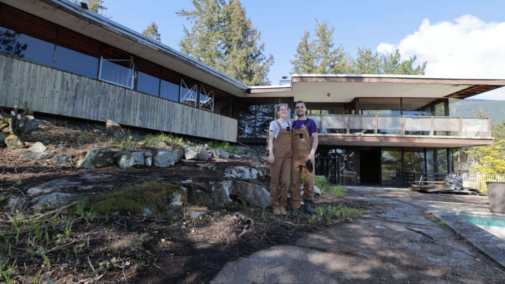 This couple bought an abandoned house for $1.5 million: Look inside