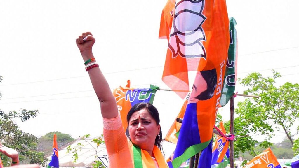 Why actor-turned-politician Navneet Rana, BJP’s Amravati pick, is being isolated by Mahayuti